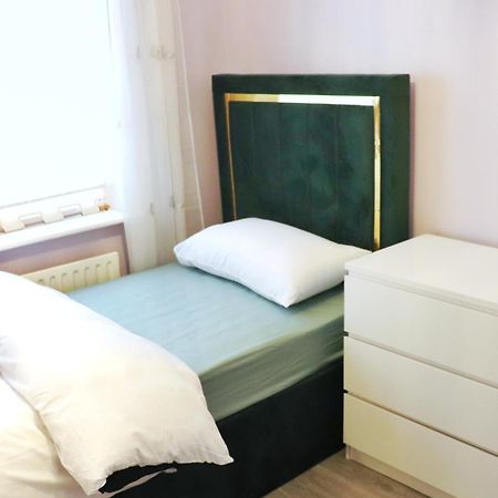 דירות Deluxe Dwelling - 15 Mins From Cork City/Airport מראה חיצוני תמונה