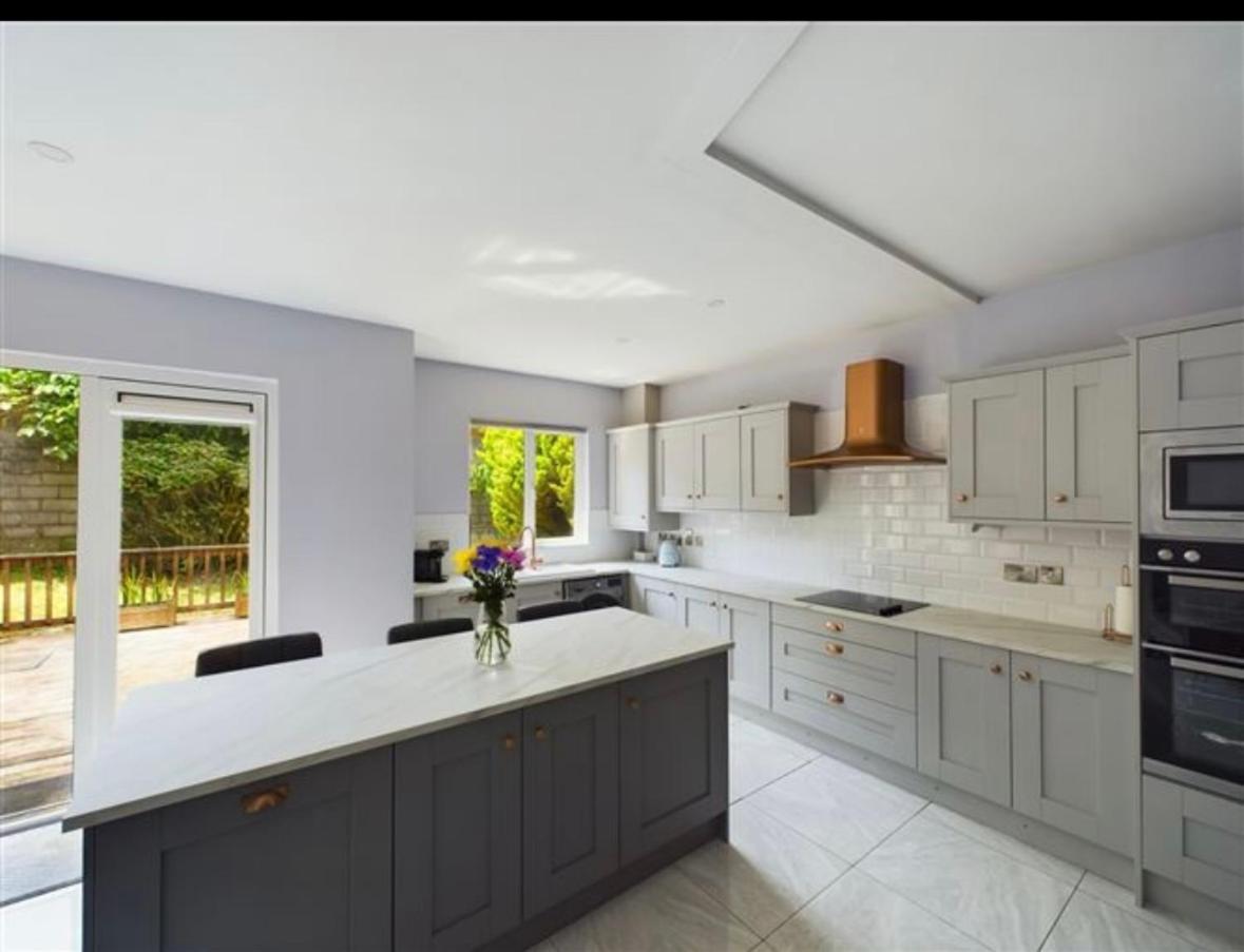 דירות Deluxe Dwelling - 15 Mins From Cork City/Airport מראה חיצוני תמונה