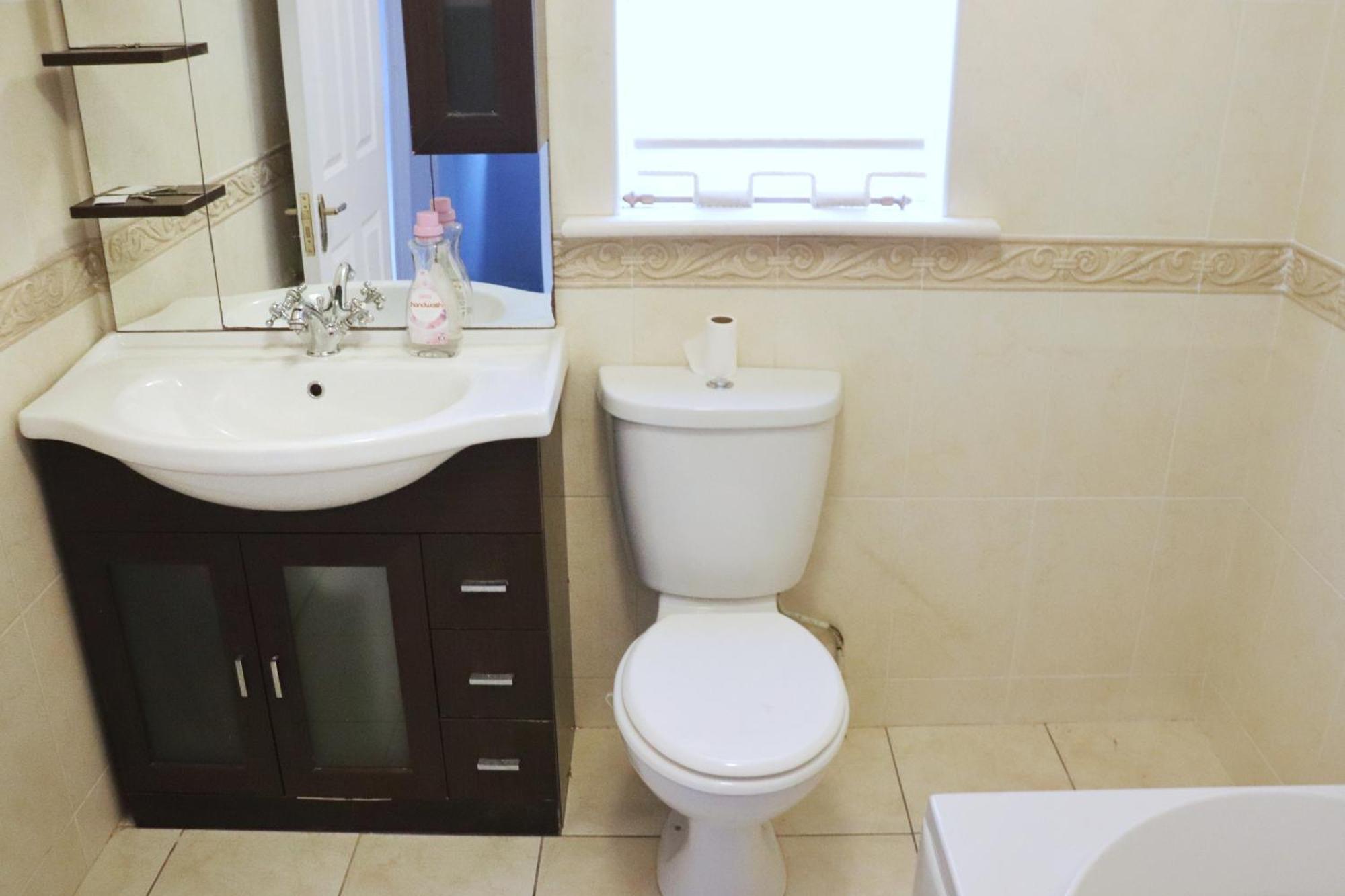 דירות Deluxe Dwelling - 15 Mins From Cork City/Airport מראה חיצוני תמונה