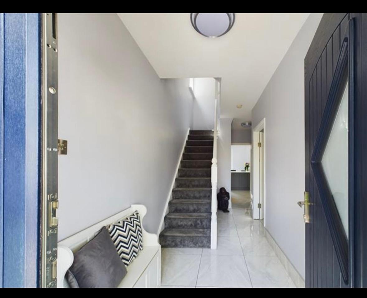 דירות Deluxe Dwelling - 15 Mins From Cork City/Airport מראה חיצוני תמונה